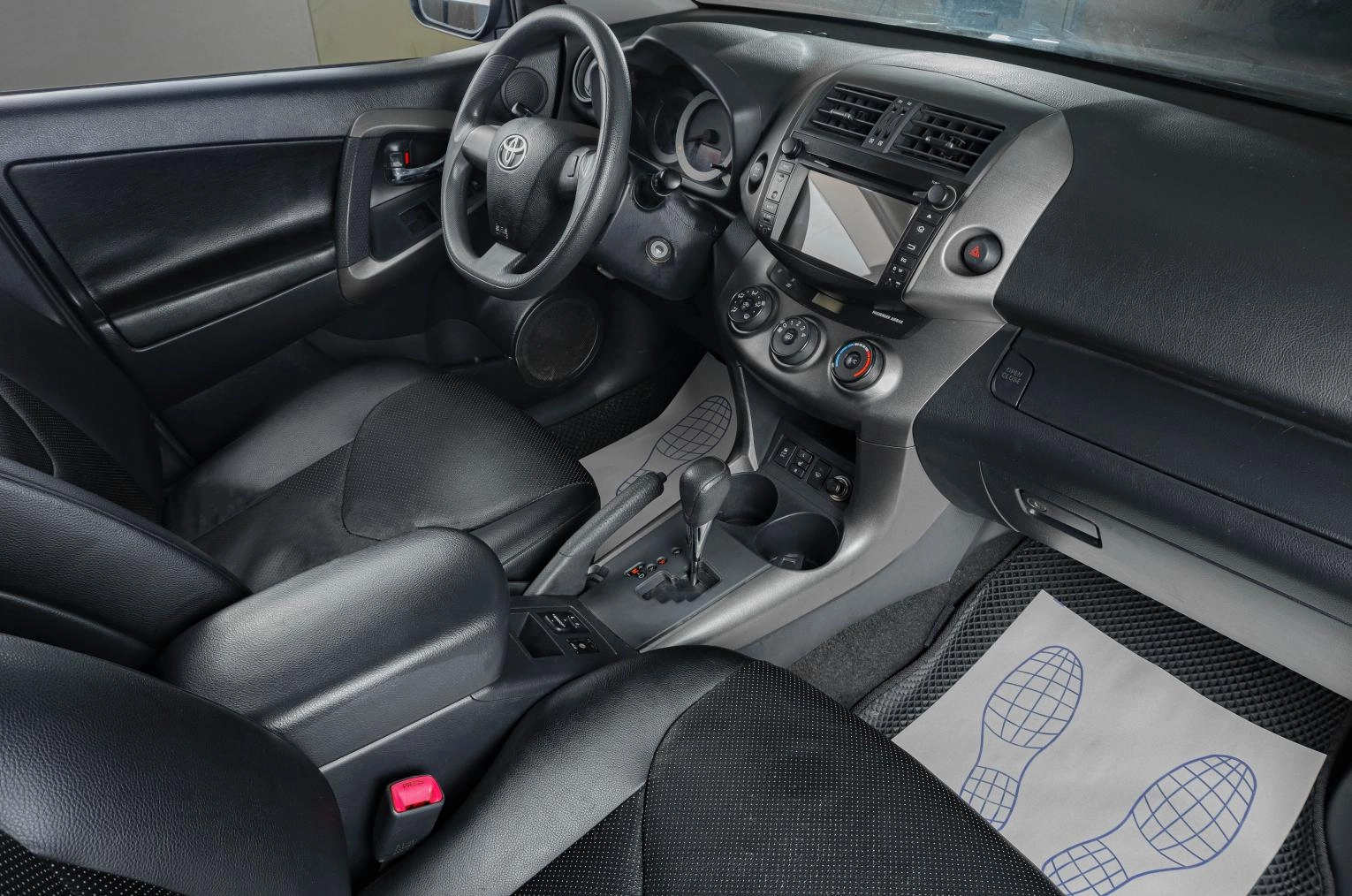 Toyota RAV4 10 из 18