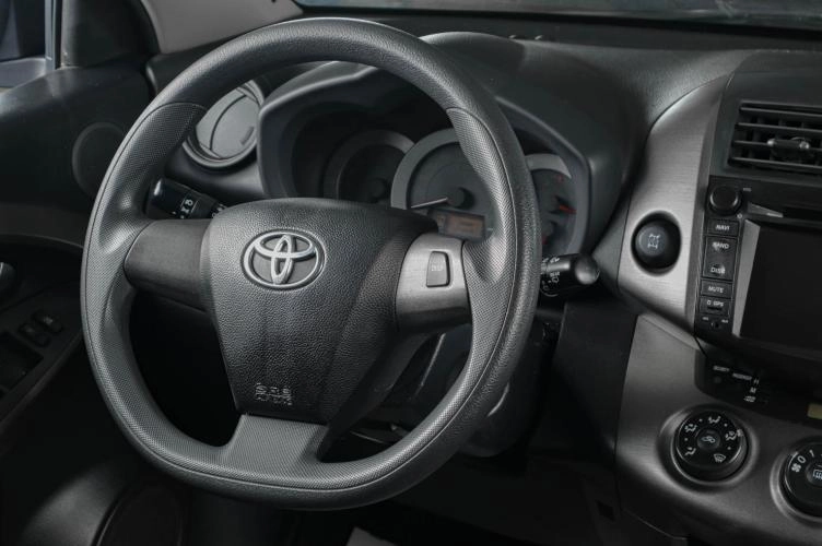 Toyota RAV4 11 из 18
