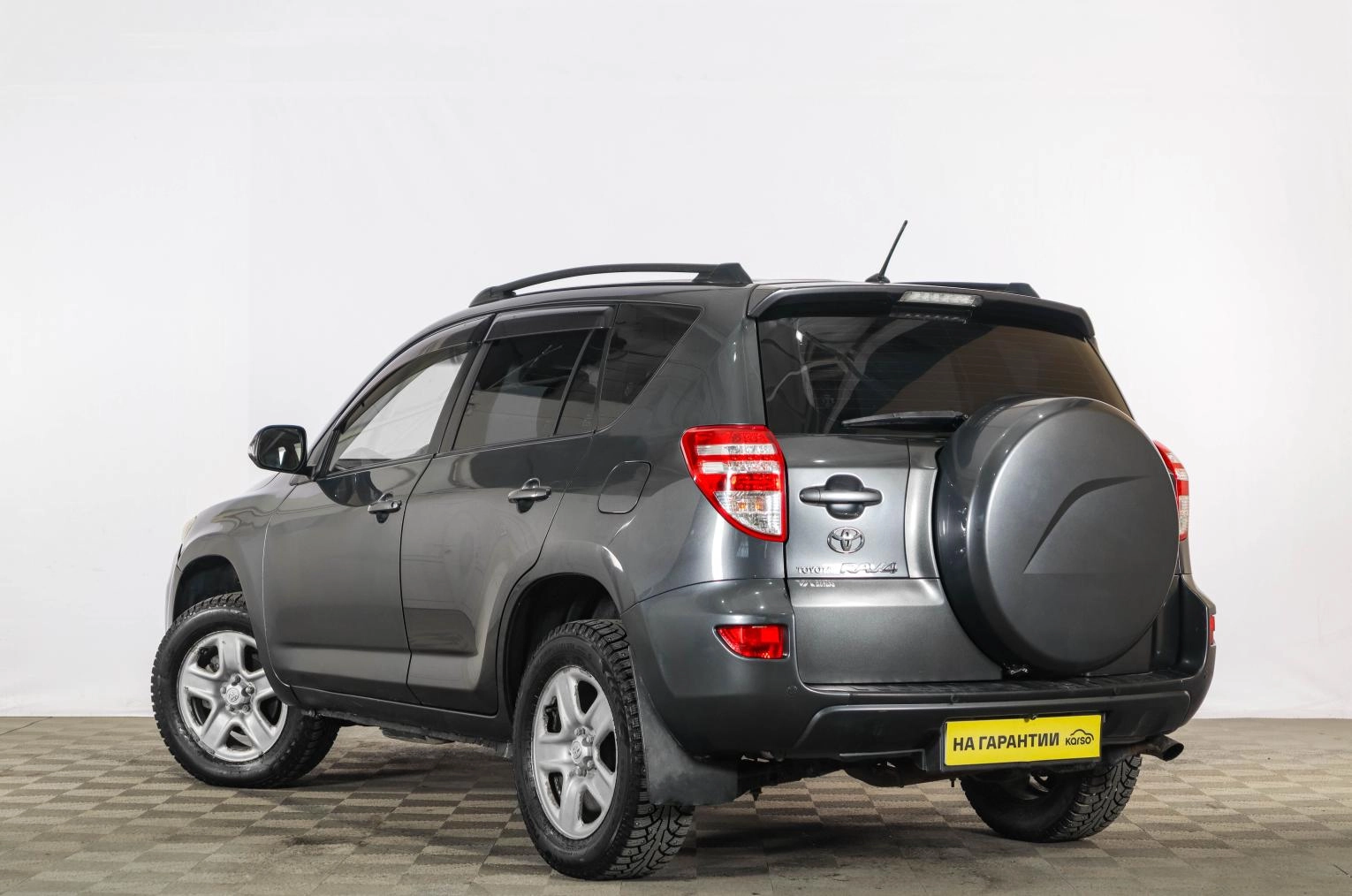 Toyota RAV4 4 из 18