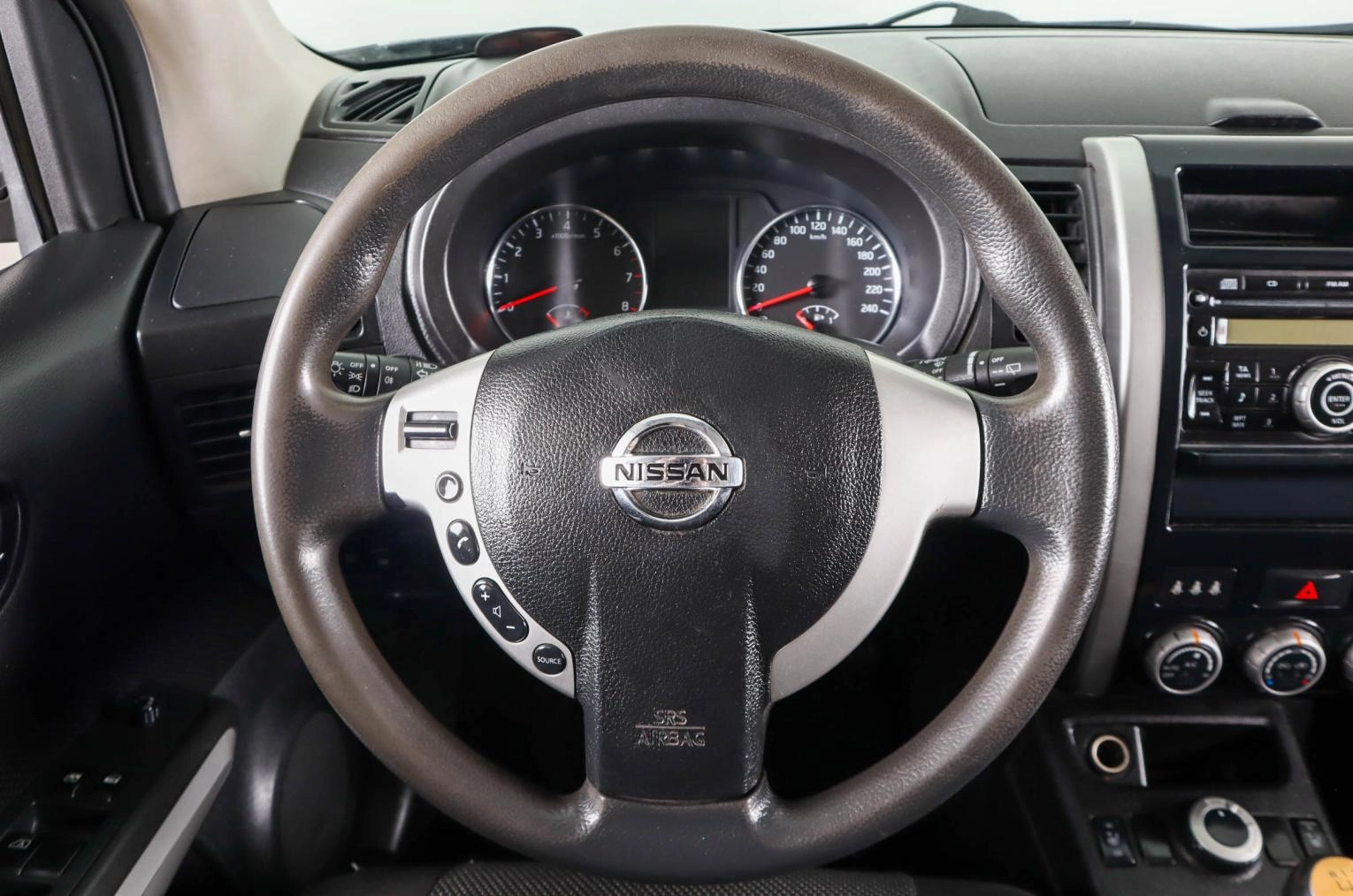 Nissan X-Trail 14 из 21