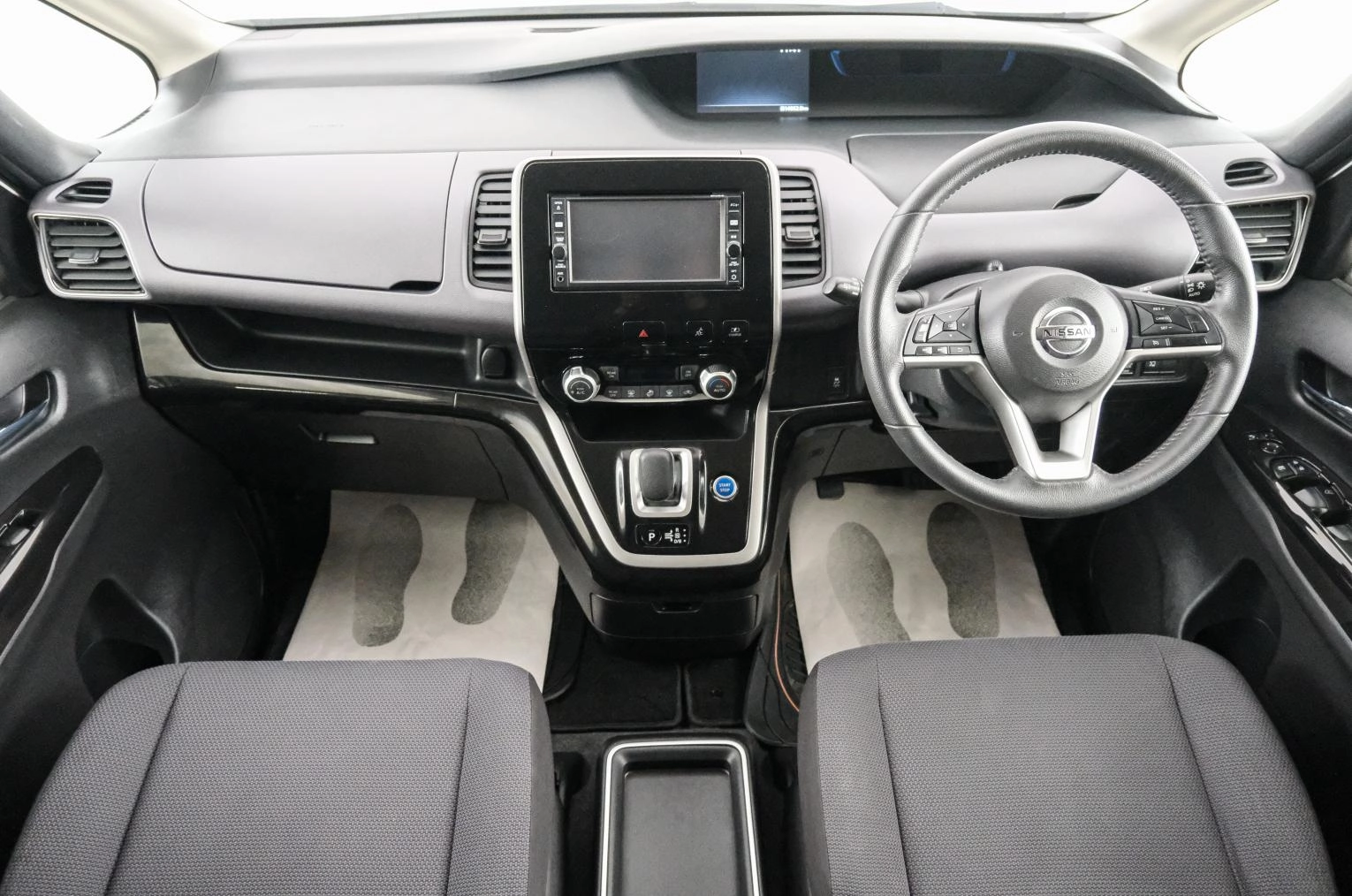 Nissan Serena 10 из 22