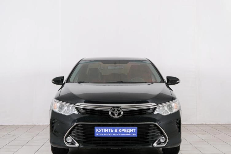 Toyota Camry 2 из 6