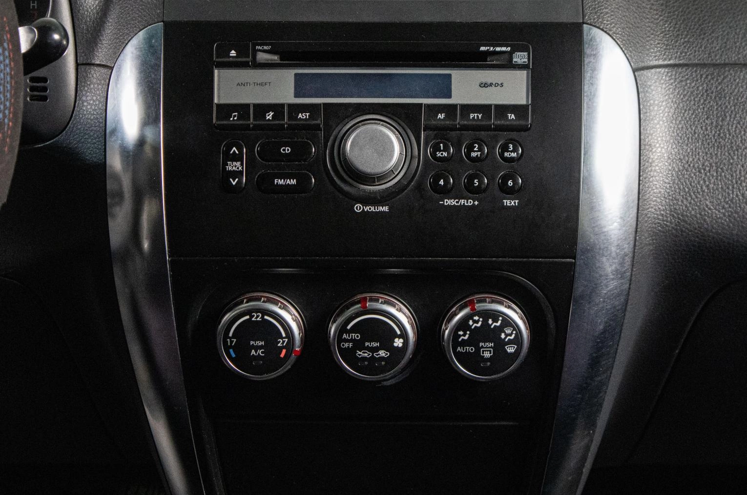 Suzuki SX4 12 из 14
