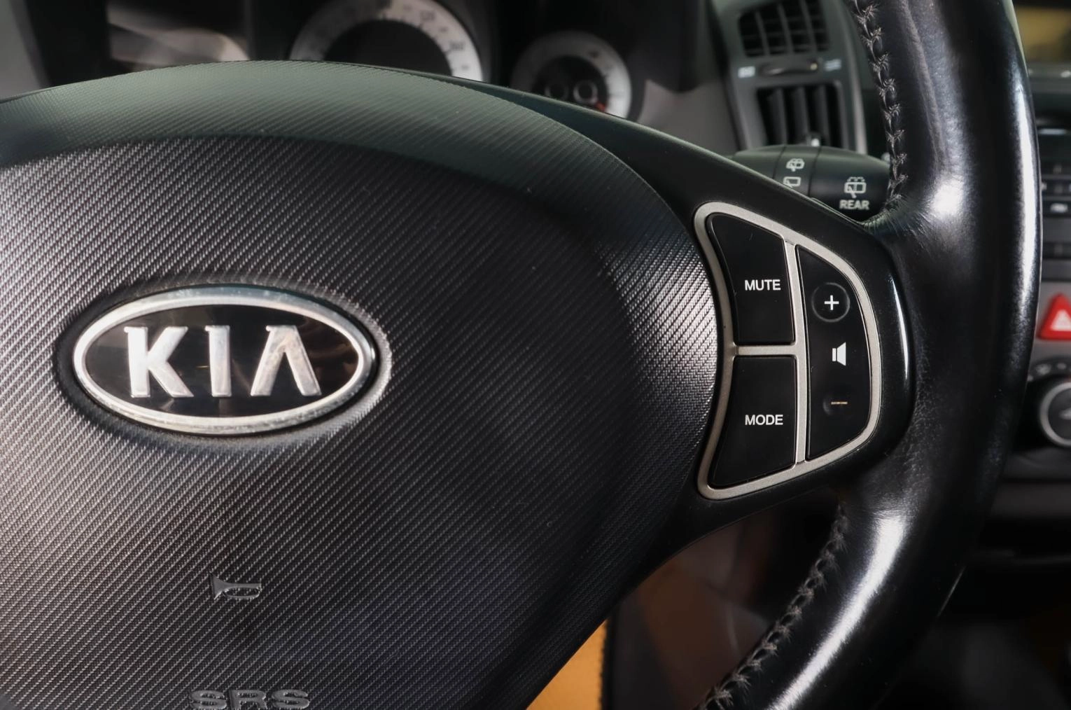 KIA cee'd 15 из 19