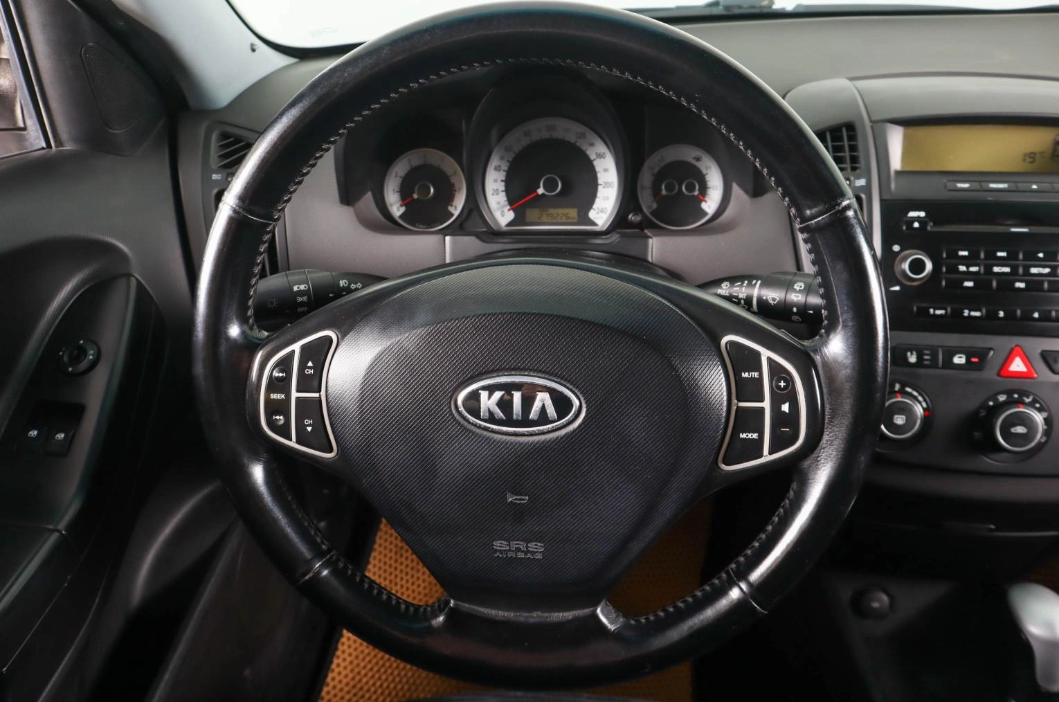 KIA cee'd 13 из 19