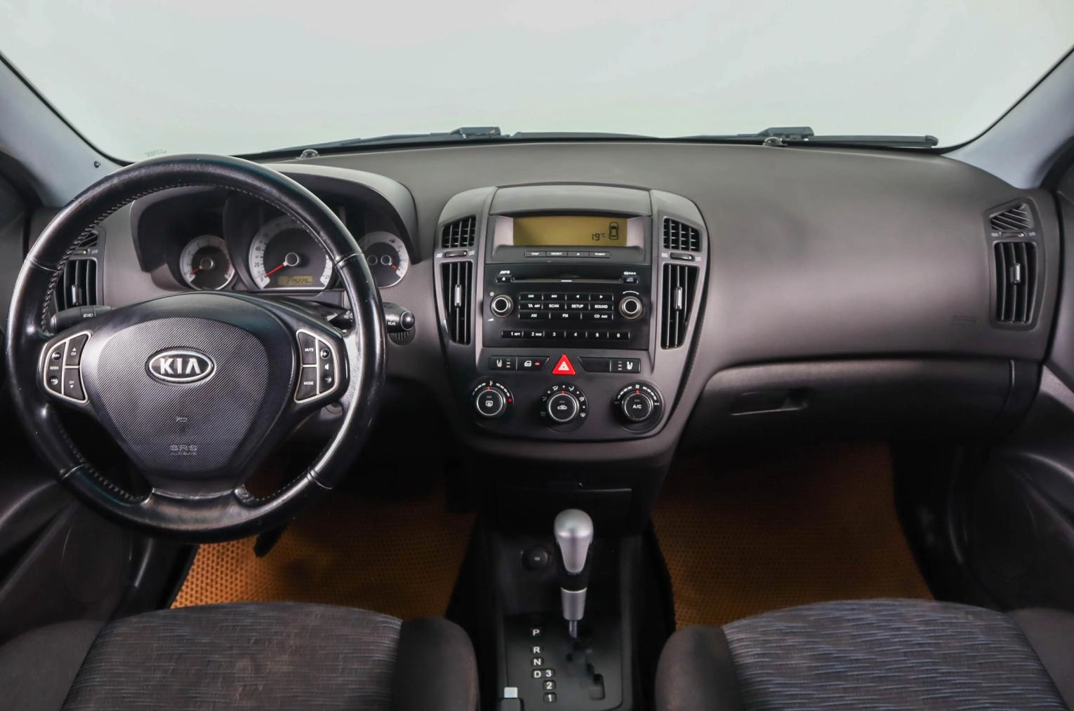 KIA cee'd 11 из 19