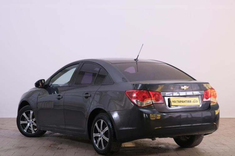 Chevrolet Cruze 4 из 6