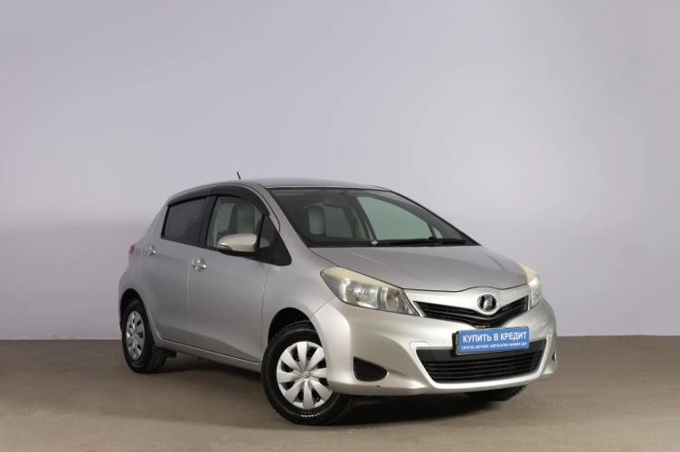 Toyota Vitz 1 из 6