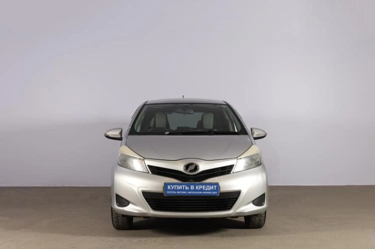 Toyota Vitz 2 из 6