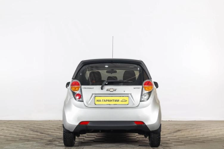 Chevrolet Spark 5 из 6