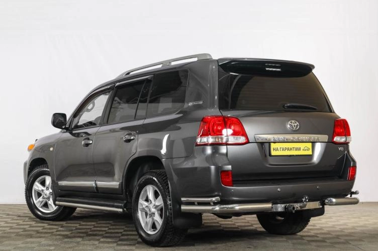 Toyota Land Cruiser 4 из 6