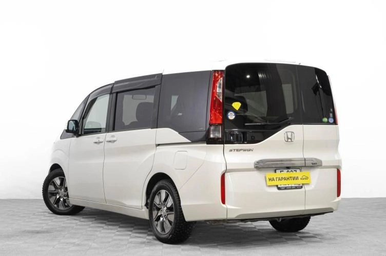 Honda Stepwgn 6 из 6