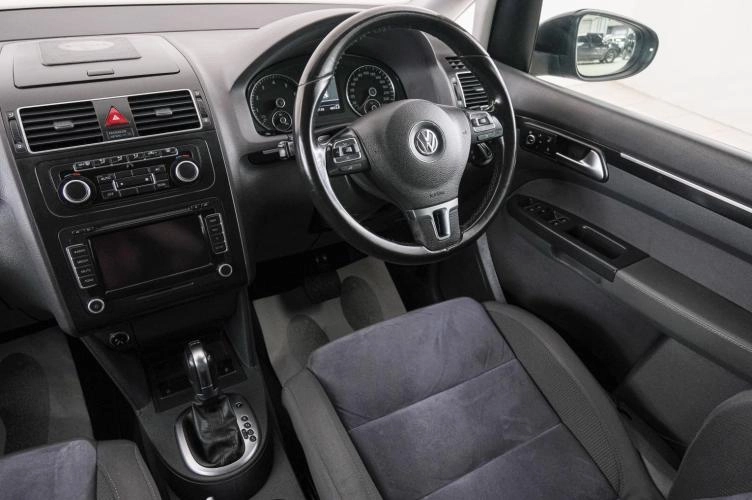 Volkswagen Touran 9 из 21