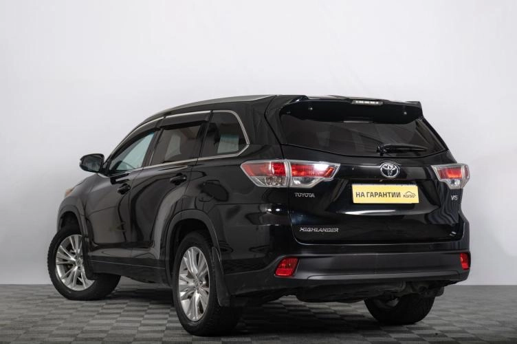 Toyota Highlander 5 из 6