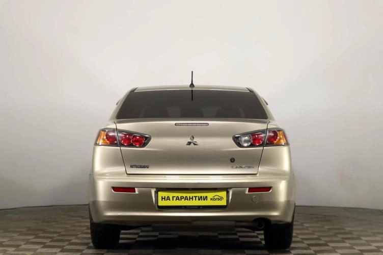 Mitsubishi Lancer 5 из 6