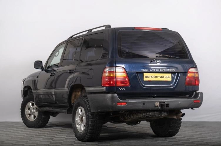 Toyota Land Cruiser 5 из 6