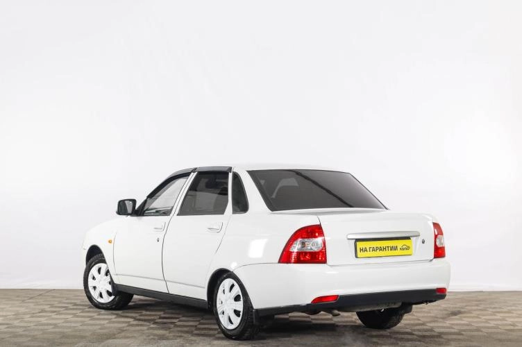 ВАЗ (LADA) Priora 4 из 6