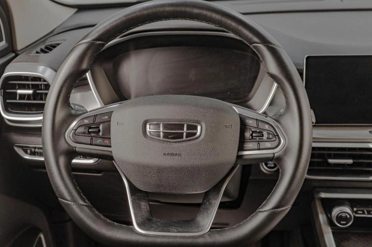 Geely Coolray 12 из 21