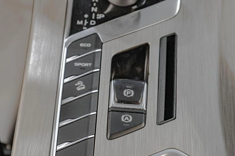 Geely Coolray 16 из 21