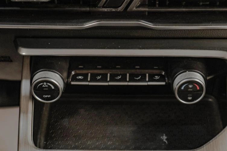 Geely Coolray 14 из 21