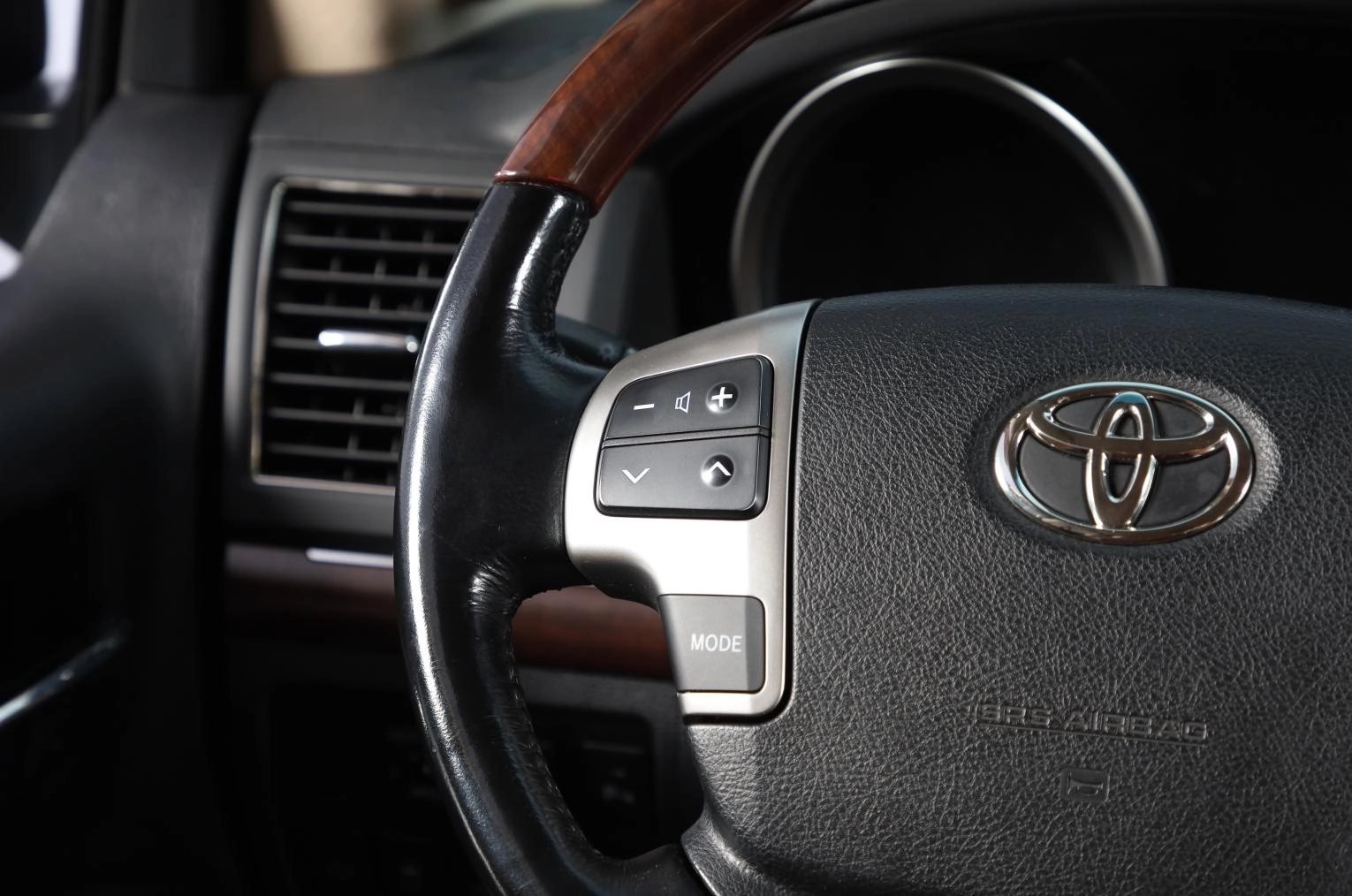Toyota Land Cruiser 14 из 19