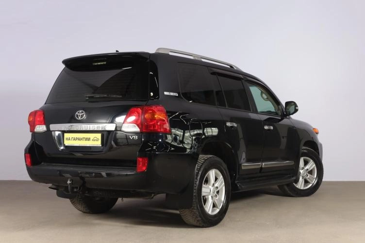 Toyota Land Cruiser 6 из 6