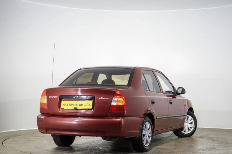 Hyundai Accent 4 из 6