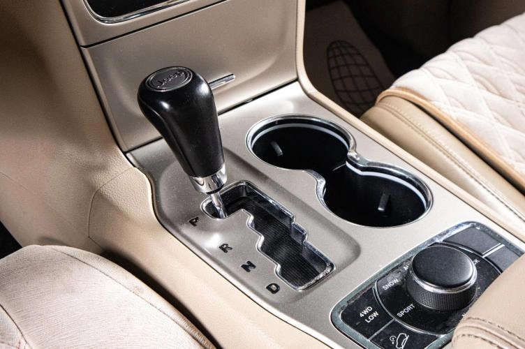 Jeep Grand Cherokee 18 из 22