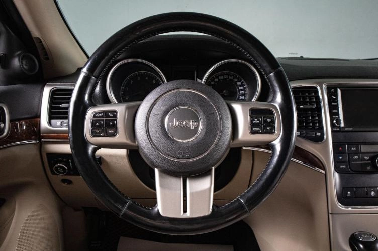Jeep Grand Cherokee 13 из 22