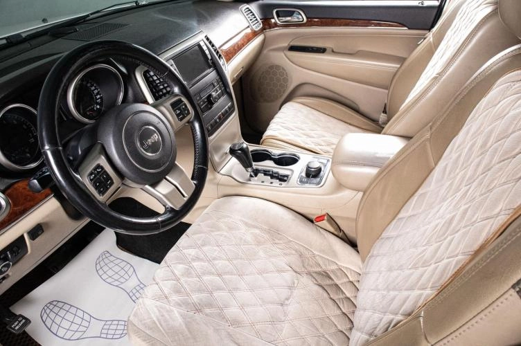 Jeep Grand Cherokee 10 из 22