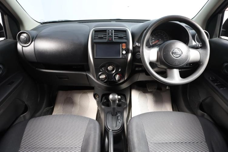 Nissan March 10 из 15