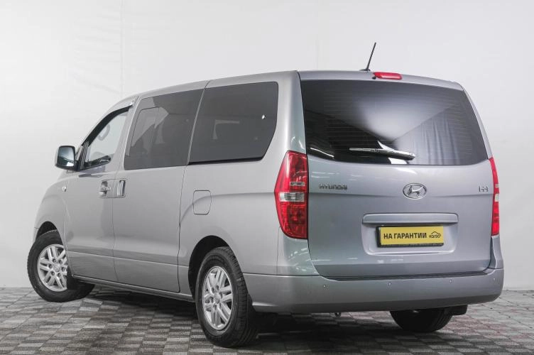 Hyundai H-1 4 из 6