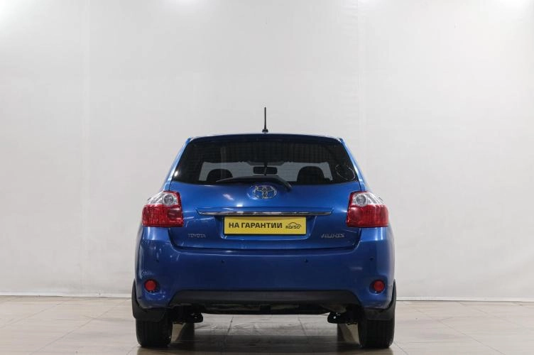 Toyota Auris 5 из 6
