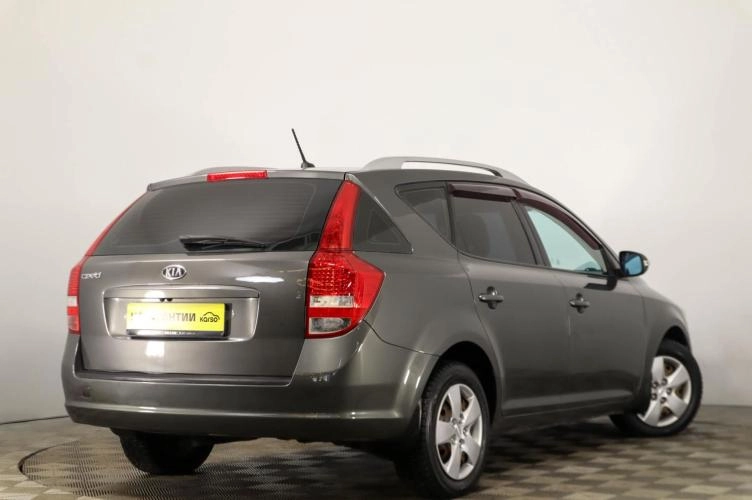 KIA cee'd 4 из 6