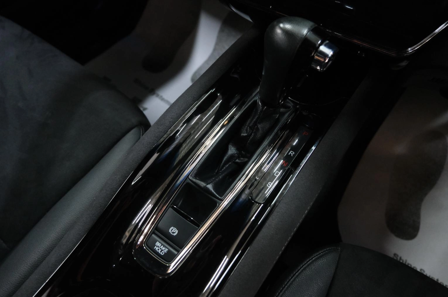 Honda Vezel 16 из 21