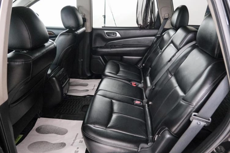 Nissan Pathfinder 21 из 23