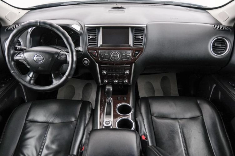 Nissan Pathfinder 10 из 23