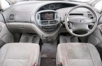 Toyota Estima 10 из 20