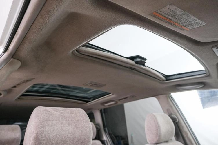 Toyota Estima 17 из 20