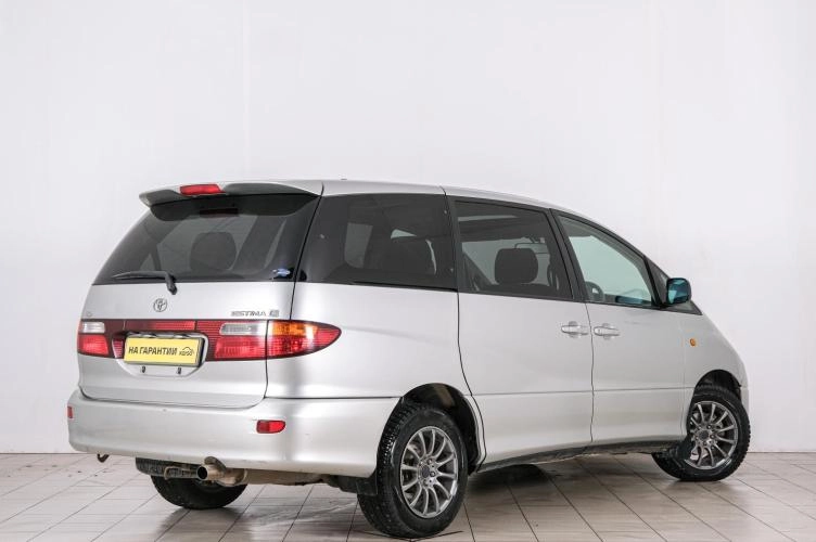 Toyota Estima 6 из 20