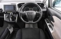 Toyota Wish 12 из 20