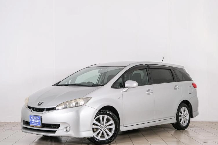 Toyota Wish 3 из 6