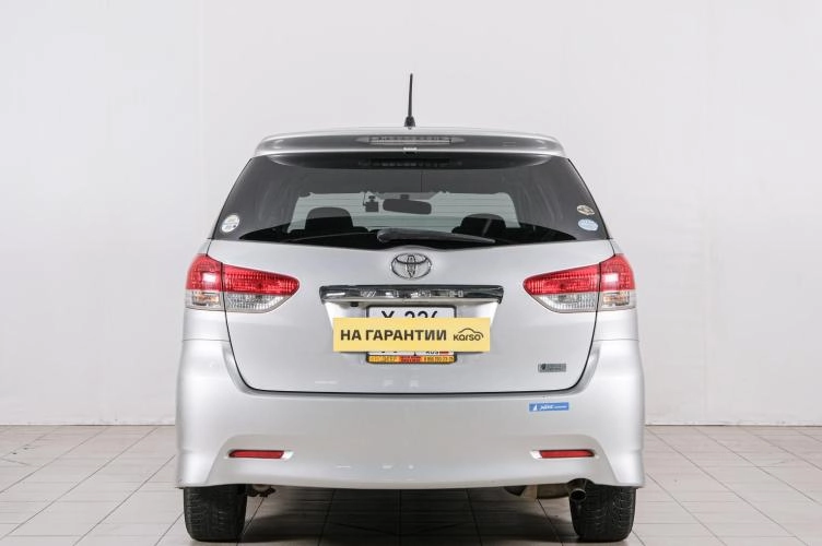 Toyota Wish 5 из 6