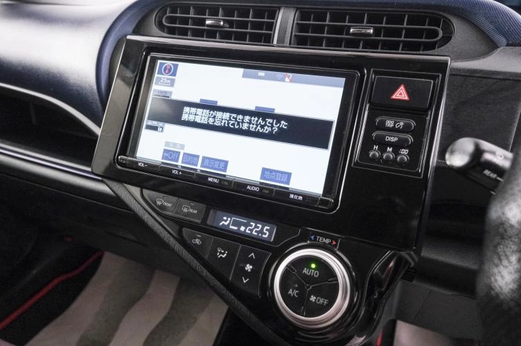 Toyota Aqua 14 из 21