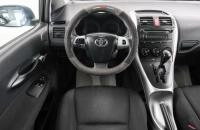 Toyota Auris 14 из 22