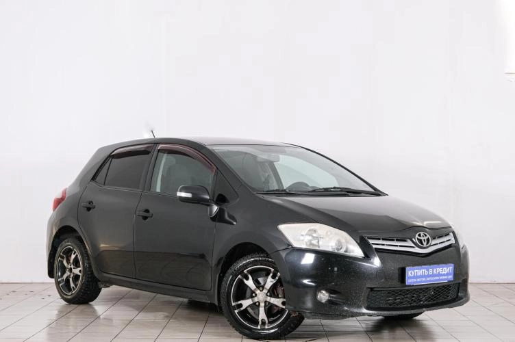 Toyota Auris 1 из 6
