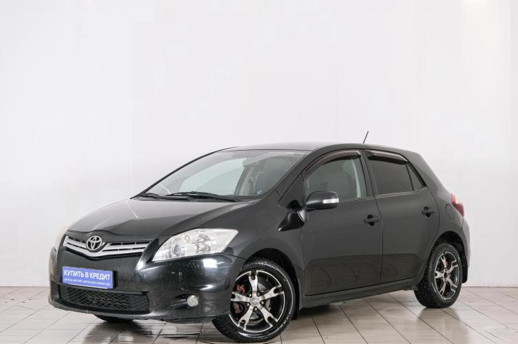 Toyota Auris 3 из 6