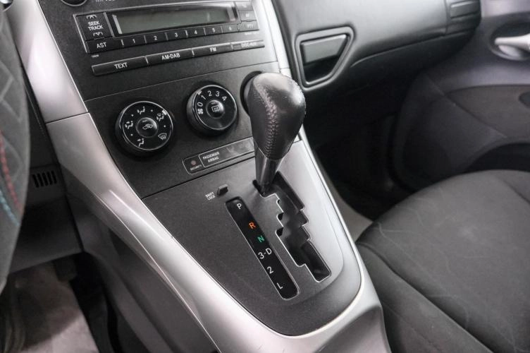 Toyota Auris 16 из 22