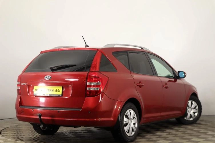 KIA cee'd 4 из 6