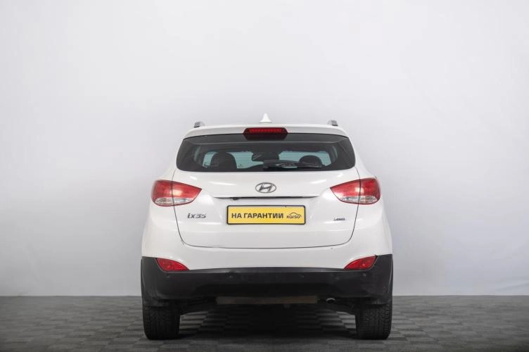Hyundai ix35 4 из 6